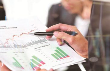 Công ty đại chúng khi chuyển sàn thì cổ đông lớn phải duy trì tỷ lệ chiếm giữ cổ phần bao lâu? 10 tetdtck xply mpbi